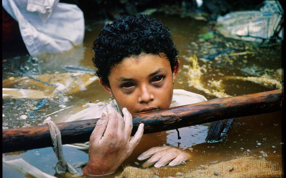 Omayra Sánchez – The tragic story of Armero’s 13-year-old hero (1985 Colombia volcano disaster) 1000119636